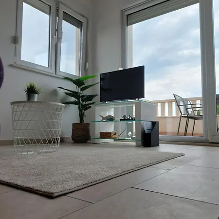 Apartment Pinea Sol Brodarica (Sibenik-Knin)