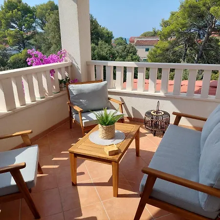 Apartment Pinea Sol *