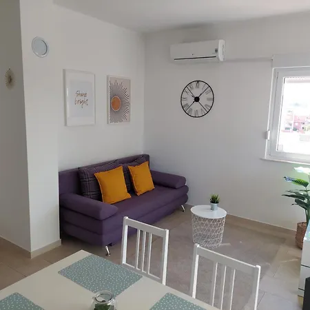 Pinea Sol Apartman
